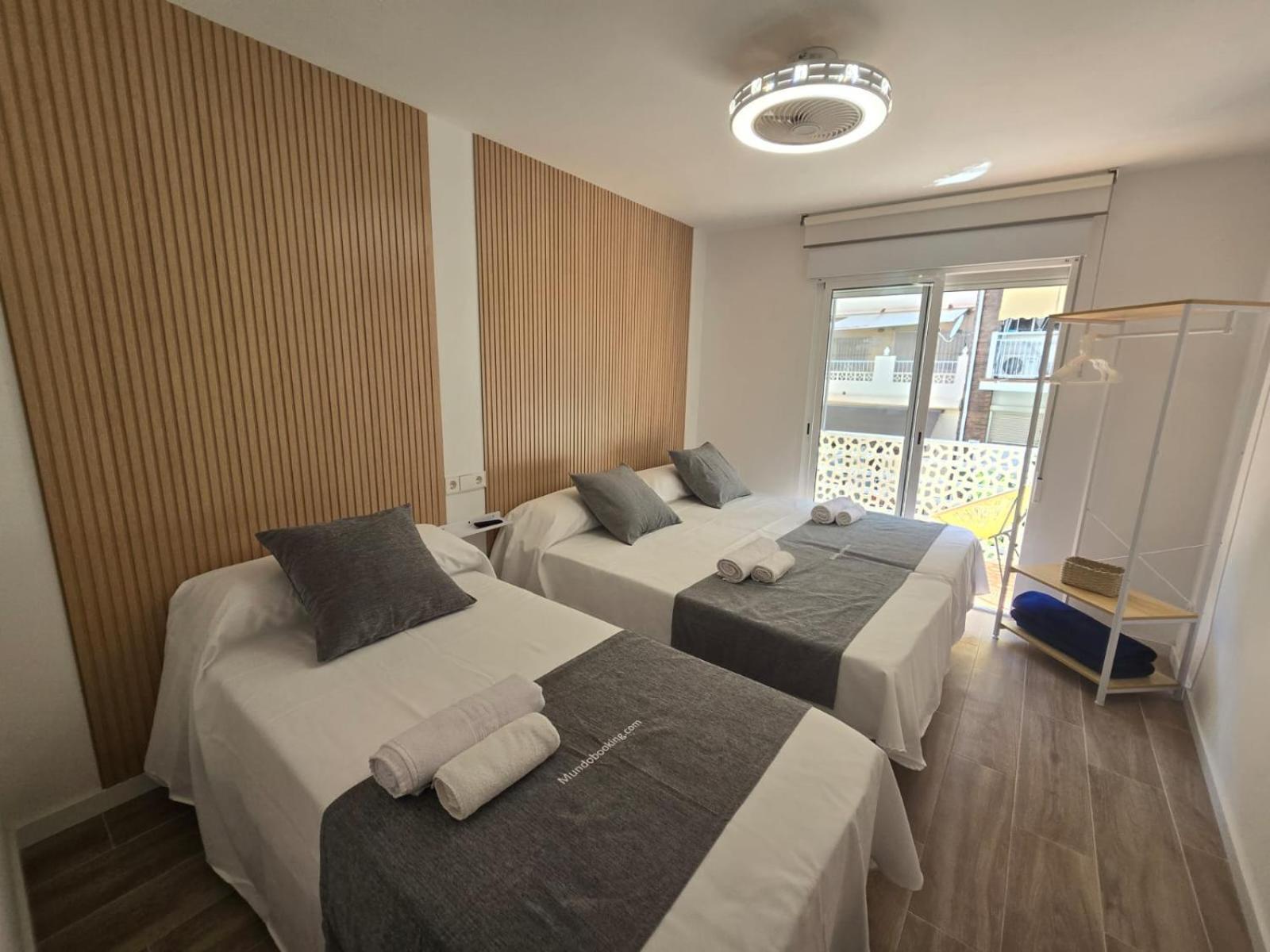 Suites Alameda Centro Levante Бенидорм Экстерьер фото