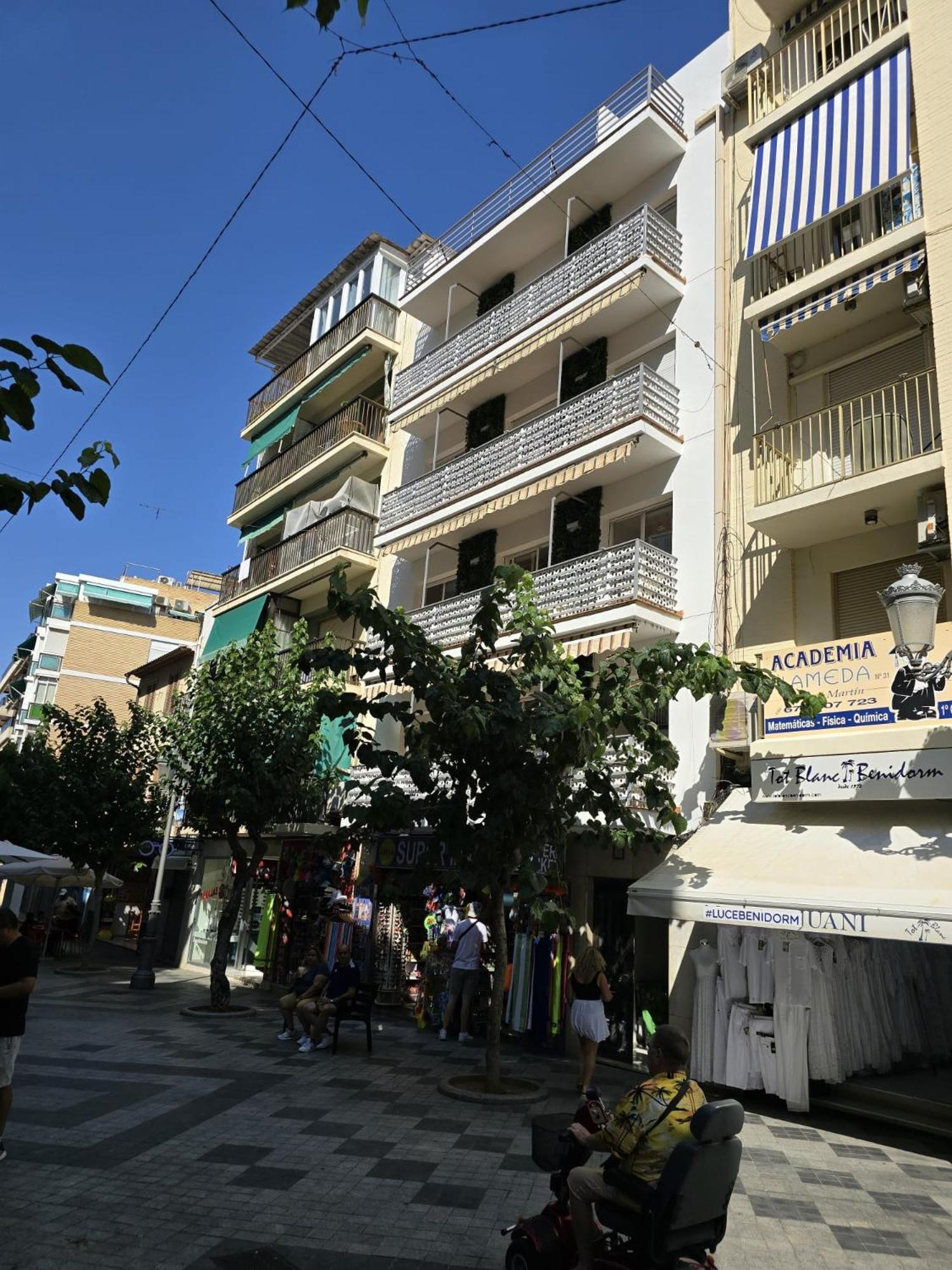 Suites Alameda Centro Levante Бенидорм Экстерьер фото