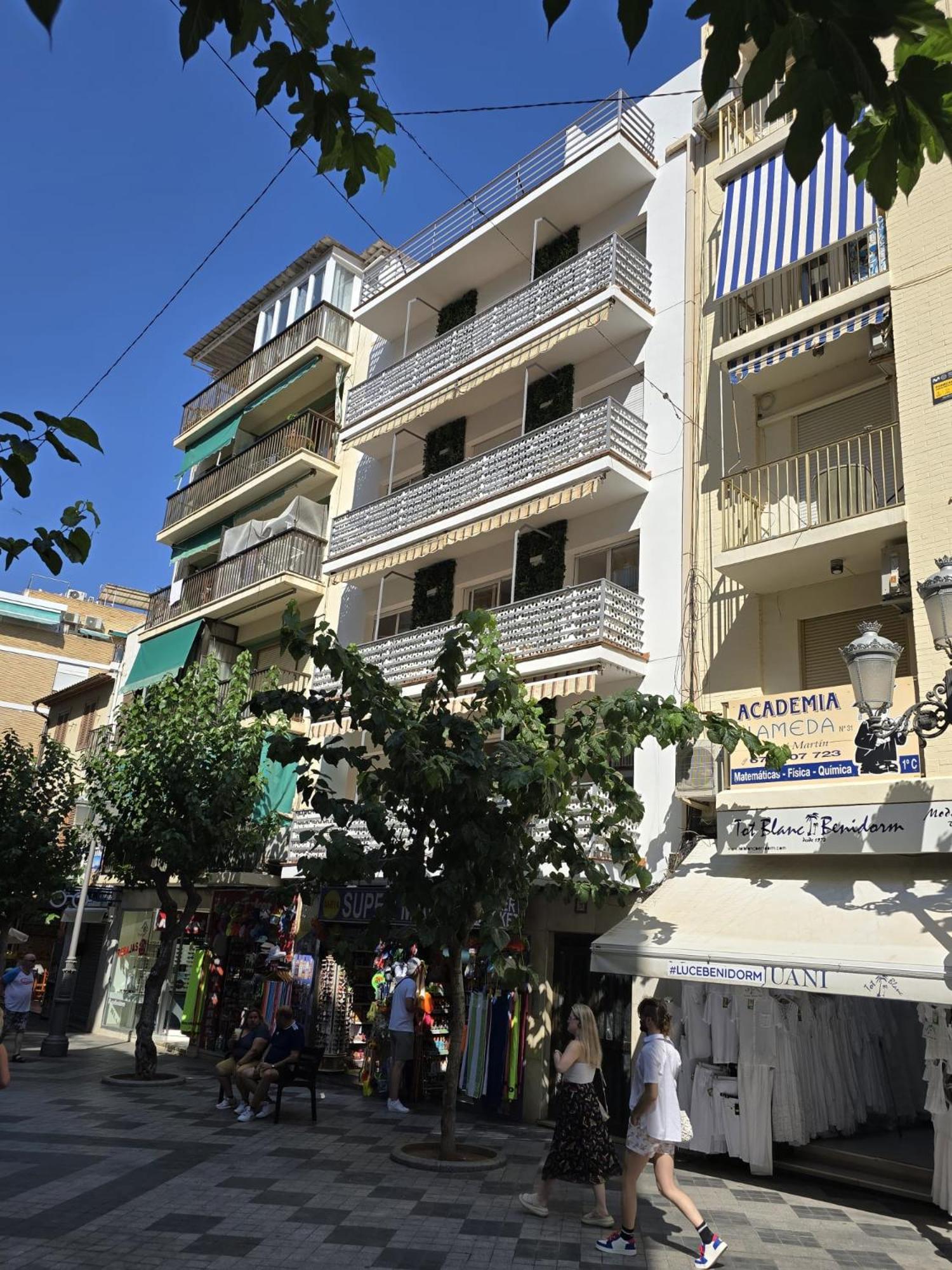 Suites Alameda Centro Levante Бенидорм Экстерьер фото